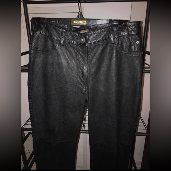 Brand NEW Genuine Danier Leather Pants - Picture 1 of 8